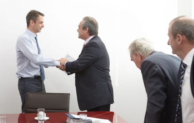 Μίχαλος σε Μητσοτάκη: Αναγκαία η αναβάθμιση του ρόλου των Επιμελητηρίων στην οικονομία