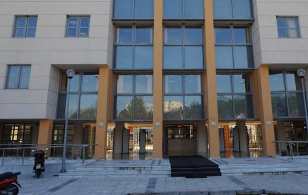 Περιοριστικοί όροι σε “γαλάζια” στελέχη στα Γρεβενά – Σκάνδαλο καταγγέλλει ο ΣΥΡΙΖΑ