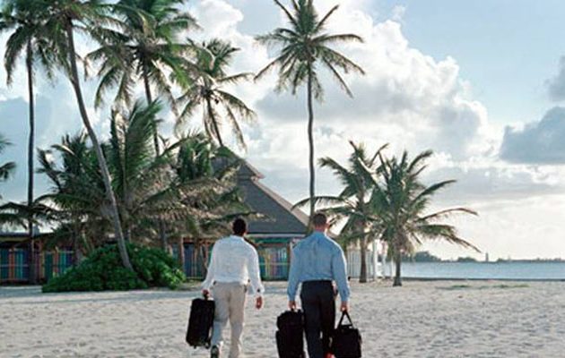 Αποκαλύψεις Süddeutsche Zeitung: Υπουργοί και πρώην επίτροποι με off shore στις Μπαχάμες