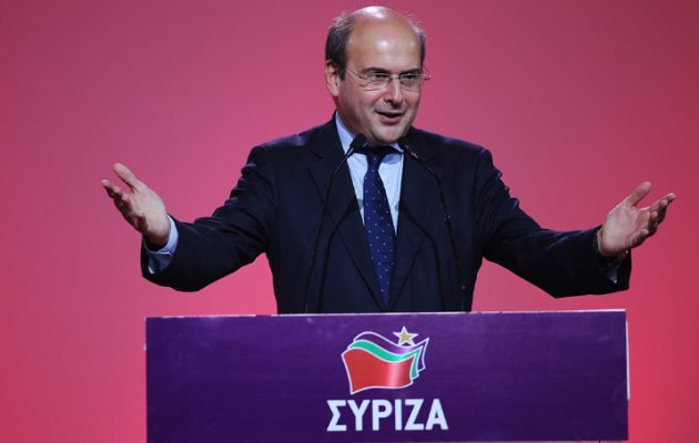 Νέο άδειασμα Χατζηδάκη σε Μητσοτάκη από το βήμα του Συνεδρίου του ΣΥΡΙΖΑ