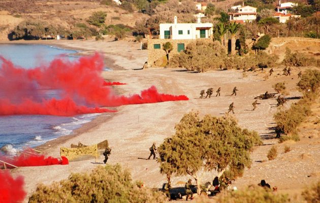 Πεζοναύτες έκαναν απόβαση στη Χίο – Δείτε τις εντυπωσιακές εικόνες (φωτο)