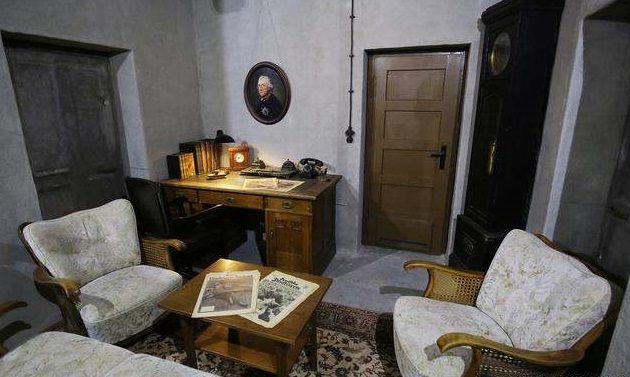 Στο σαλόνι του Αδόλφου Χίτλερ