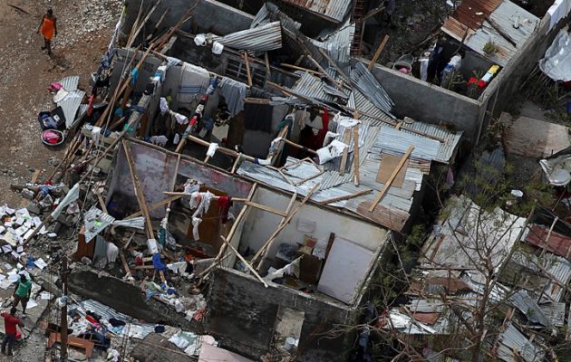 Βιβλική καταστροφή στην Αϊτή: Τουλάχιστον 900 τα θύματα του τυφώνα Μάθιου