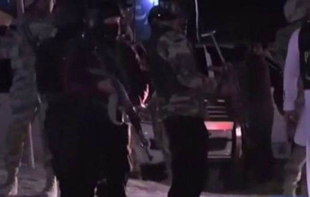 Τζιχαντιστές κρατούν ομήρους αστυνομικούς σε κέντρο εκπαίδευσης στο Πακιστάν