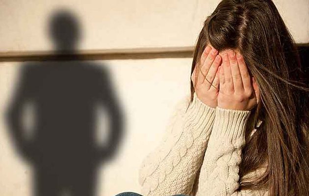 60 χρόνια φυλακή στον  δάσκαλο που ασέλγησε σε 10 μαθήτριες του