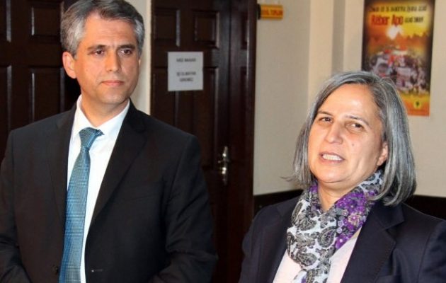 Οι Τούρκοι συνέλαβαν τoυς Κούρδους δημάρχους του Ντιγιάρμπακιρ