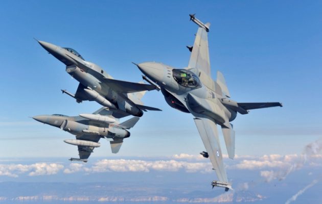 Εικονική αερομαχία στο Αιγαίο και τέσσερις παραβιάσεις από τουρκικά μαχητικά