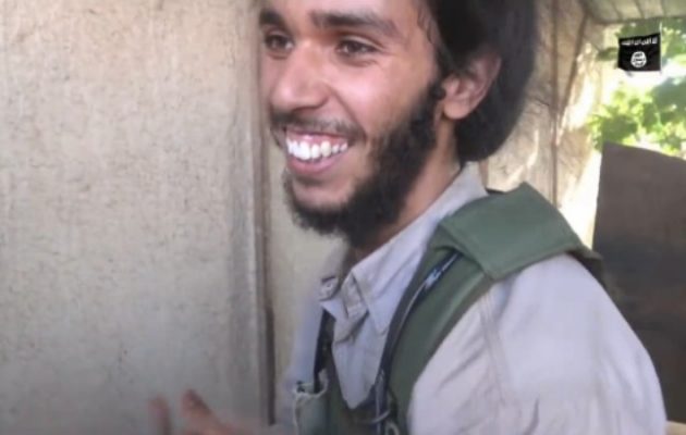 Τζιχαντιστής τραβάει κλήρο, “κερδίζει” να ανατιναχθεί και χοροπηδά από χαρά (βίντεο)