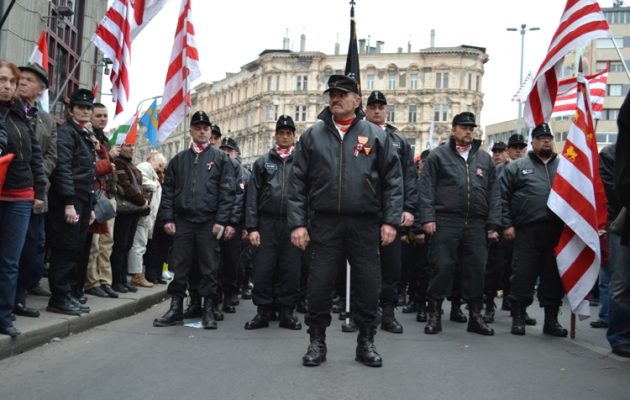 Το ακροδεξιό ουγγρικό κόμμα Γιόμπικ κάλεσε τον Ορμπάν να παραιτηθεί