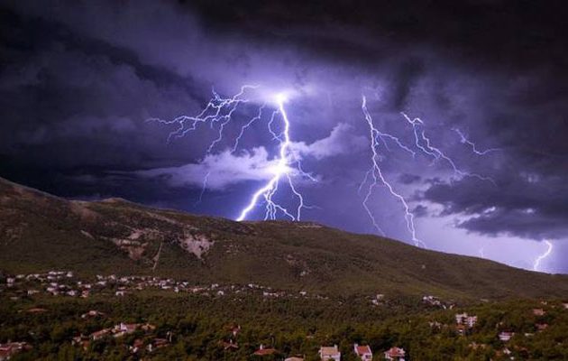 Ο Γιάννης Καλλιάνος προειδοποιεί για αλλαγή του καιρού με επικίνδυνες καταιγίδες