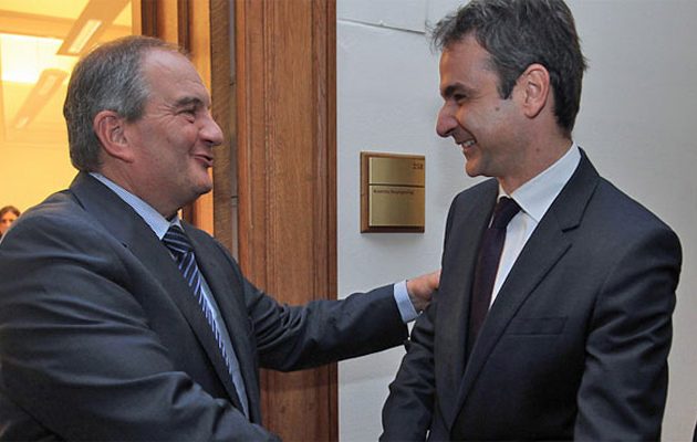 Οργή Καραμανλή για τα “καρφιά” από το περιβάλλον Μητσοτάκη