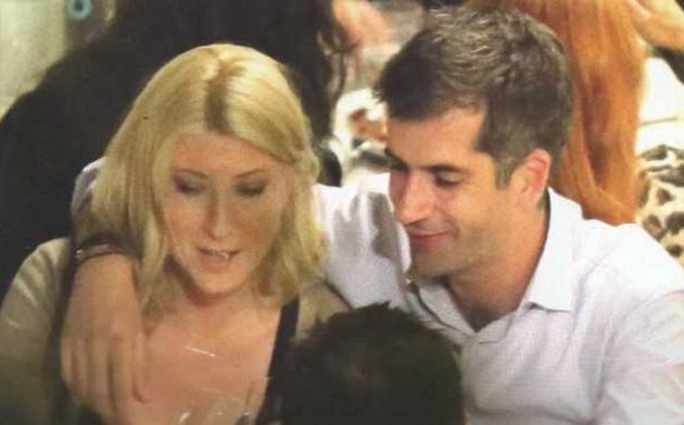 Ο Μπακογιάννης έκανε το μεγάλο βήμα προς τα σκαλιά της εκκλησίας με τη Σία Κοσιώνη