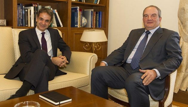 Μητσοτάκης – Καραμανλής συνέφαγαν υπό τη σκέπη της Παναγίας!