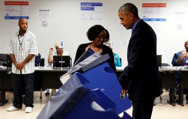 ΗΠΑ: Ο Ομπάμα βιάστηκε να ψηφίσει ένα μήνα πριν τις εκλογές!
