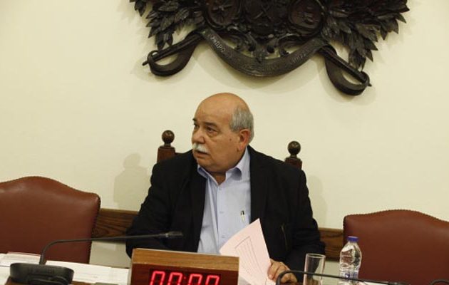 Αποσύρθηκε η υποψηφιότητα Πολύδωρα – Ποιον προτείνει για πρόεδρο του ΕΣΡ ο Βούτσης