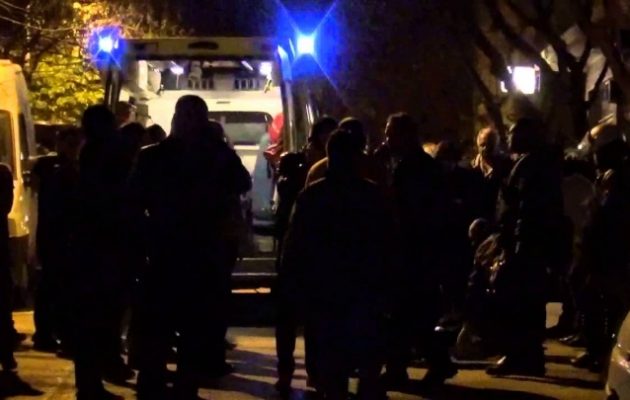 Επεισόδια μεταξύ μεταναστών στη Χίο – Πορεία διαμαρτυρίας στη Λέσβο