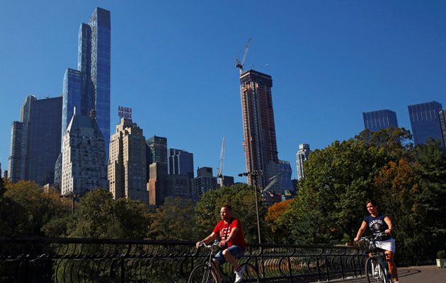 Τρελός καιρός στη Ν. Υόρκη – 27 βαθμοί και ρεκόρ 88 ετών!