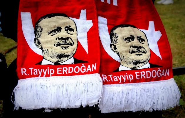 Η χούντα του Ερντογάν έκλεισε 370 Μη Κυβερνητικές Οργανώσεις στην Τουρκία