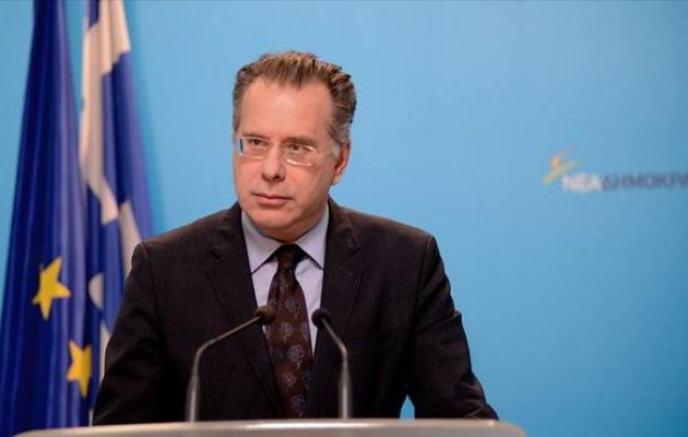 Kουμουτσάκος: Ανασχηματισμός ανακύκλωσης της αποτυχημένης κυβέρνησης Τσίπρα