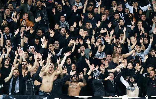 Επικό σύνθημα οπαδών του ΠΑΟΚ για Grexit, Μέρκελ και Σαρκοζί (βίντεο)