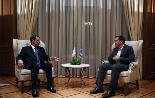 Αναστασιάδης από Αθήνα: Δεν νοείται ευρωπαϊκό κράτος με τουρκικό στρατό κατοχής