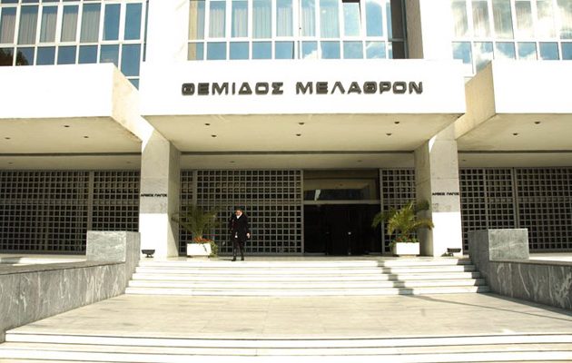 Spiegel: Πάνω από 20 απολύσεις δικαστών και εισαγγελέων στην Ελλάδα για… ανεπάρκεια και οκνηρία