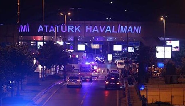 Πυροβολισμοί το πρωί της Κυριακής στο αεροδρόμιο της Κωνσταντινούπολης