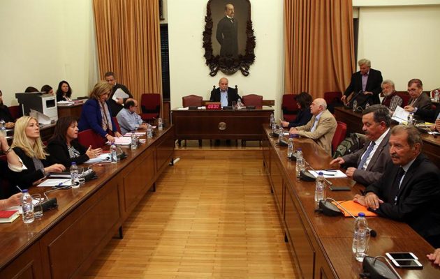 Τελευταία ευκαιρία για το ΕΣΡ: Ρελάνς Βούτση – Παππά, σε αμηχανία η ΝΔ