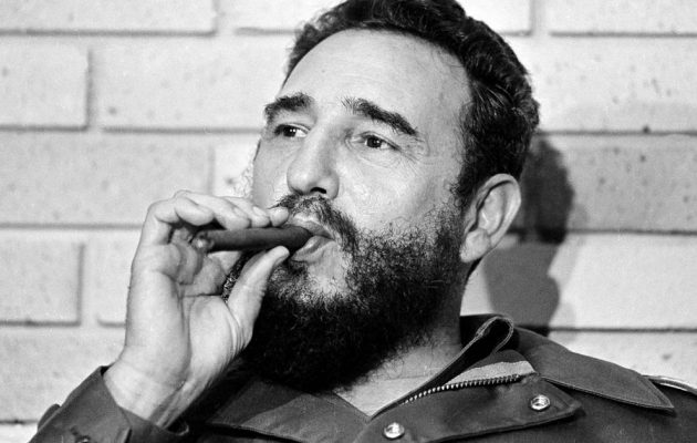 Το τέλος μίας εποχής: Έσβησε για πάντα το πούρο του επαναστάτη, Φιντέλ (βίντεο)