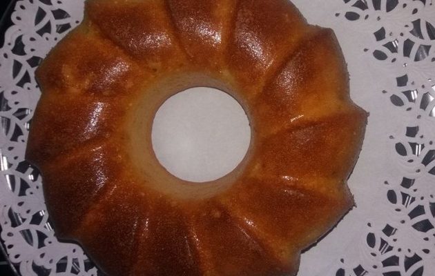 Hot Milk Cake: “Παλιομοδίτικο” κέικ με ζεστό γάλα!