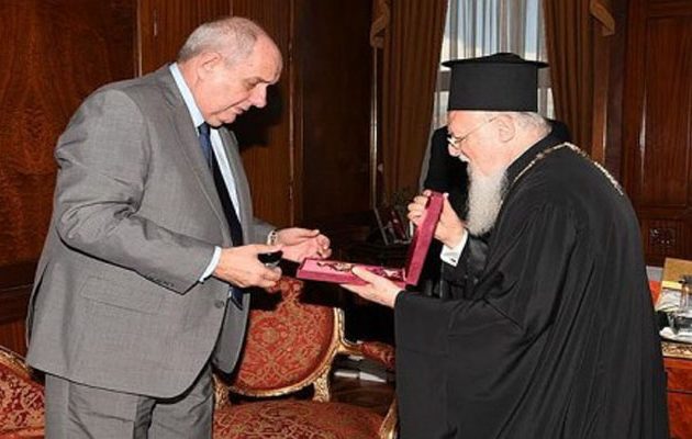 Κοντά στους Έλληνες της Πόλης ο Κουίκ – Τι συζήτησε με τον Πατριάρχη Βαρθολομαίο