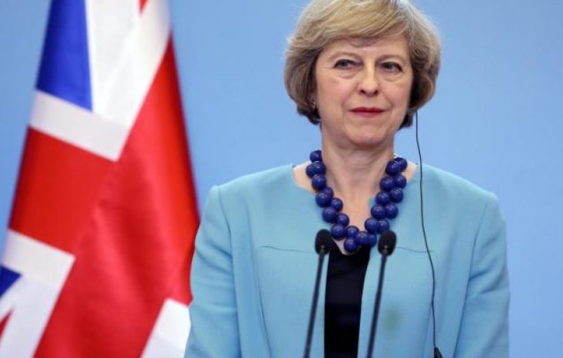 Ποιοι πιέζουν ασφυκτικά την Μέι να καθυστερήσει το Brexit – Τι λένε οι Βρυξέλλες