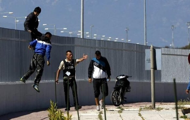 Αιματηρή συμπλοκή μεταξύ μεταναστών στην Πάτρα