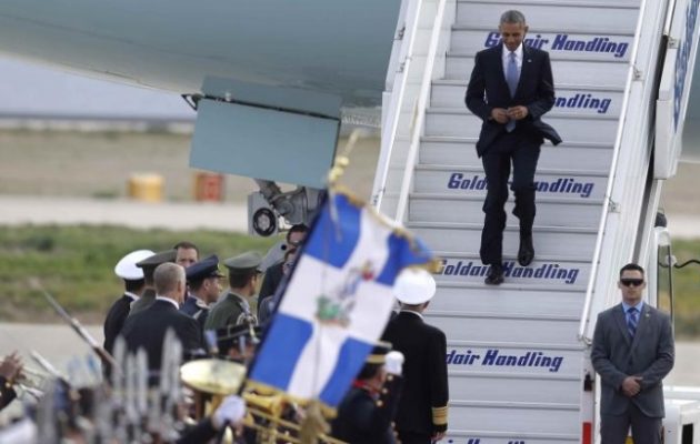 “Ασπίδα” ελεύθερων σκοπευτών προστάτευσε την προσγείωση Ομπάμα