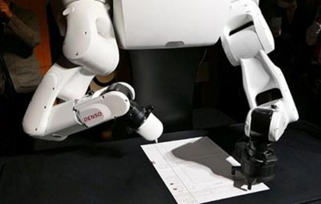 Ακόμα και τα ρομπότ κόβονται στις εξετάσεις