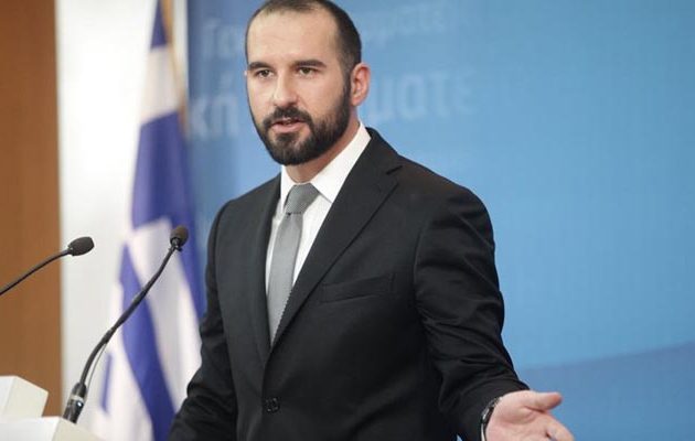 O Τζανακόπουλος “καρφώνει” τα “ευφάνταστα σενάρια” για 180 ψήφους