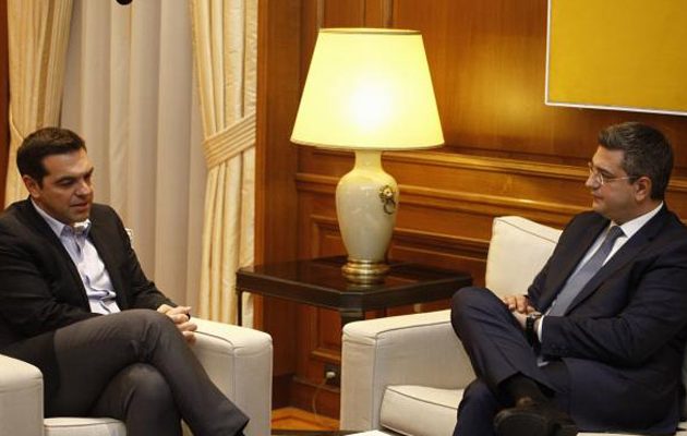 Τσίπρας σε Τζιτζικώστα: Να λύνουμε από κοινού τα προβλήματα της καθημερινότητας