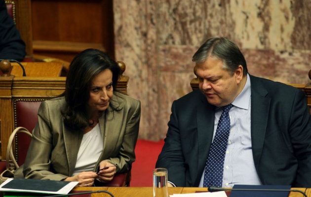 Ο Βενιζέλος “κορτάρει” με Διαμαντοπούλου και δηλώνει πίστη στον Μητσοτάκη