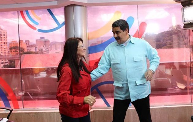 Ο Μαδούρο χορεύει σάλσα και στη Βενεζουέλα λιμοκτονούν