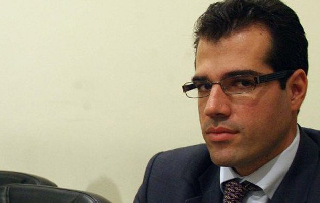 Νέα μέτρα για τους ανεμβολίαστους ανακοίνωσε ο Πλεύρης