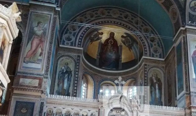 «Φουρτούνα» σε 4 Μητροπόλεις για οικονομικές ατασθαλίες