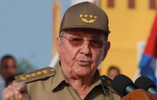 Ραούλ Κάστρο: Μπροστά στο λείψανο του  Φιντέλ ορκίζομαι πίστη σε πατρίδα και σοσιαλισμό