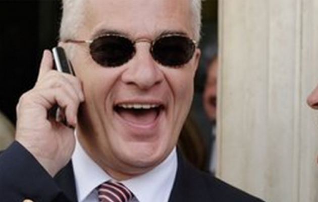 Παραλίγο να πλακώσουν στο ξύλο τον Πρετεντέρη στους διαδρόμους του ΔΟΛ