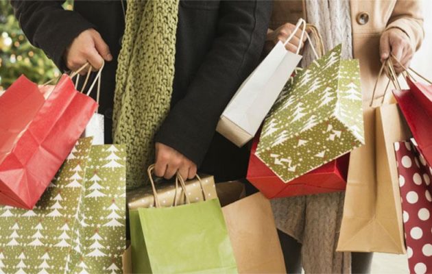 Με εορταστικό ωράριο θα λειτουργήσουν τα καταστήματα και αυτή την εβδομάδα