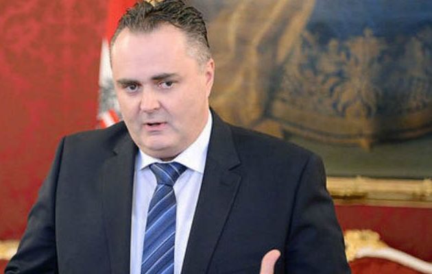 Aυστριακός υπουργός: Λάθος η εγκατάσταση των hotspots στην Ελλάδα