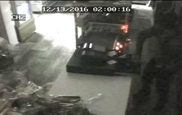 Συνελήφθησαν πέντε Αλγερινοί στη Μυτιλήνη για μπαράζ διαρρήξεων