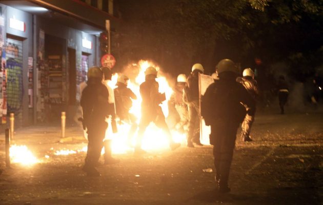 Νέα επεισόδια τη νύχτα της Τετάρτης στην περιοχή του Πολυτεχνείου