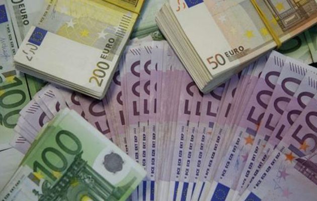 Συνεχίζουν να σκαρφαλώνουν τα έσοδα: Υπέρβαση 2,44 δισ. ευρώ το 11μηνο