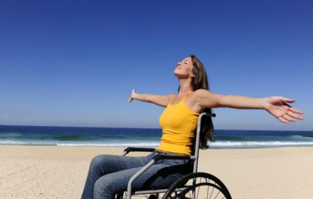 Τέλος στις διακρίσεις εις βάρος των ΑμεΑ βάζει με νόμο η κυβέρνηση