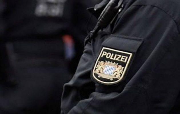 Γιατί Γερμανός αστυνομικός κινδυνεύει με τιμωρία λόγω Μέρκελ